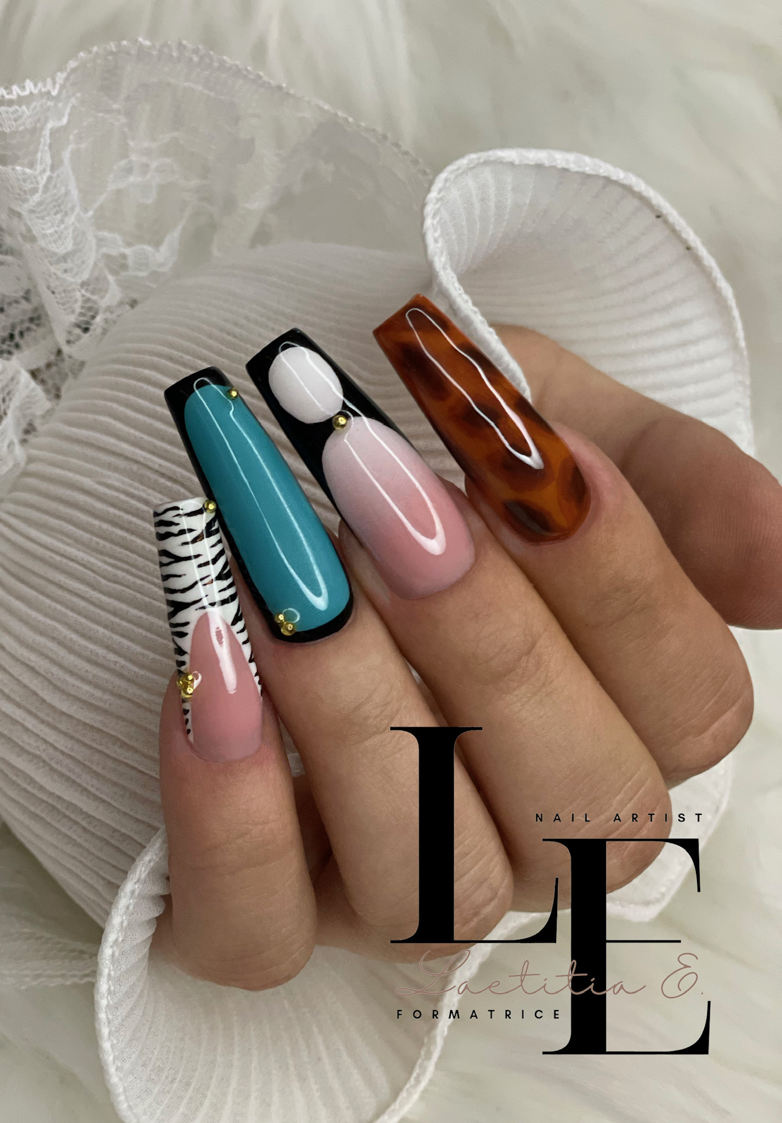formation prothésiste ongulaire Sarreguemines – formation onglerie Sarreguemines Forbach Saint-Avold Bitche Creutzwald – formation initiale prothésie ongulaire Moselle Est – formation perfectionnement onglerie Sarreguemines Moselle Est – formation Nail Art onglerie Sarreguemines – formation privée onglerie Sarreguemines Moselle Est – calendrier formations onglerie Moselle Est – planning formation prothésie ongulaire Sarreguemines – dates formation onglerie financée Moselle Est – centre de formation onglerie Sarreguemines Qualiopi – cours prothésie ongulaire Moselle Est – atelier Nail Art Sarreguemines Moselle Est – coaching privé onglerie Sarreguemines – formation certifiée Qualiopi onglerie Moselle Est – matériel professionnel formation onglerie Sarreguemines – kit démarrage prothésie ongulaire Sarreguemines Moselle Est – salle de formation onglerie Moselle Est – élève en formation onglerie Sarreguemines – démonstration technique prothésie ongulaire Sarreguemines – résultats formation onglerie avant après Moselle Est